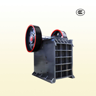 Standaard uitlaatgrootte 18-48 mm en PE400*600 kaakcrusher met scherm
