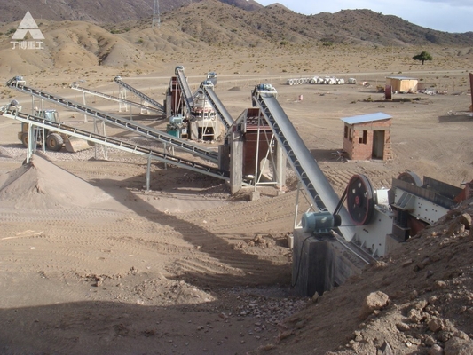 Motorvermogen 55-75kw Kaakcrusher Station voor Kalksteen Beton Basalt Granit Crusher