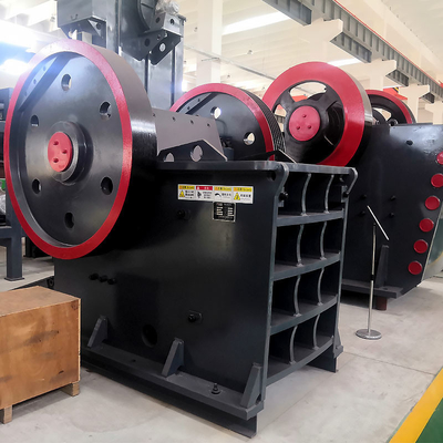 PE250*400 mobiele steenbreker kaakbreker met een hoge capaciteit T/H 0,4-7,5 en een wisselstroommotor