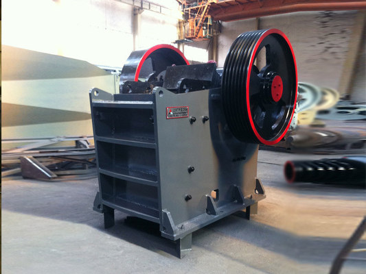 500×750mm Inlaatgrootte Kalksteen kaakcrusher PE500*750 voor het breken van Pebble