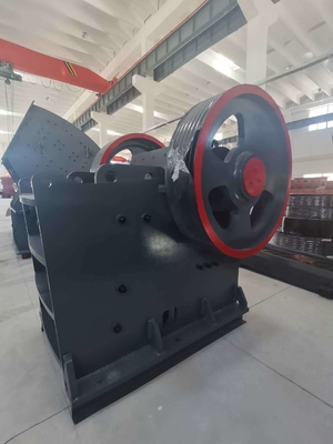 Constructie Rotsbreker Kaakbreker Screening Line Outlet Grootte 65-140mm