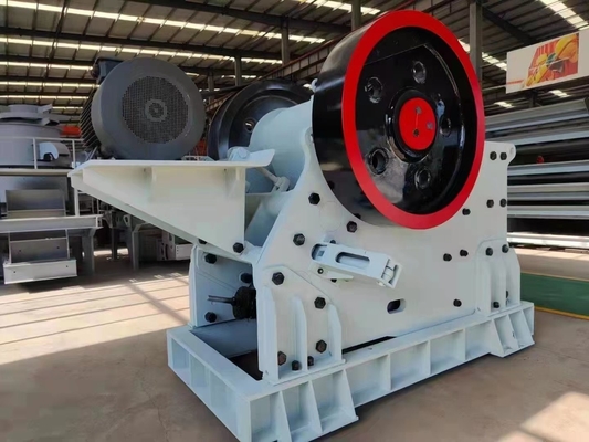 Outlet Grootte 100-250mm Steenbreker met en 290-845tph Capaciteit in Rock Jaw Crusher