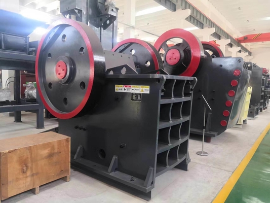 600*900mm Inlaatgrootte Kalksteen kaakcrusher met 5-800tph Capaciteit