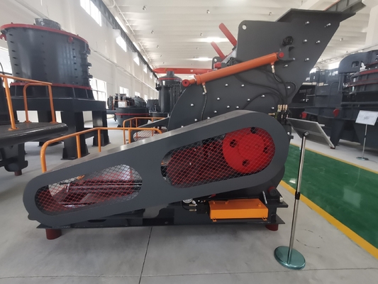 Machine voor het maken van ruw poeder Kalksteen hamerbreker met capaciteitsbeker en doseringsapparaat