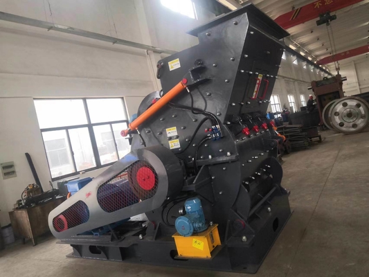 Machine voor het maken van ruw poeder Kalksteen hamerbreker met capaciteitsbeker en doseringsapparaat