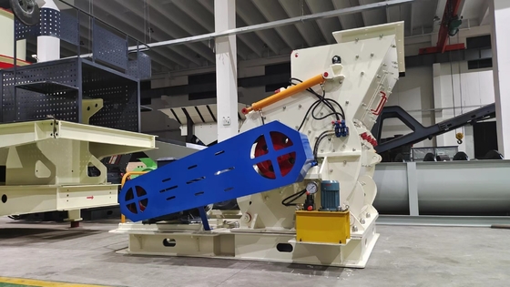 Machine voor het maken van ruw poeder Kalksteen hamerbreker met capaciteitsbeker en doseringsapparaat