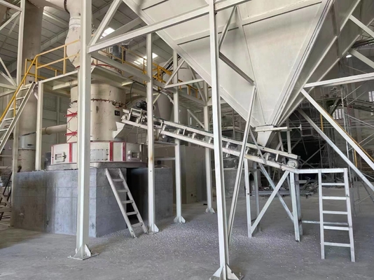 Carbon Black Raymond Mill Productielijn Machine Plant volgens verschillende modellen