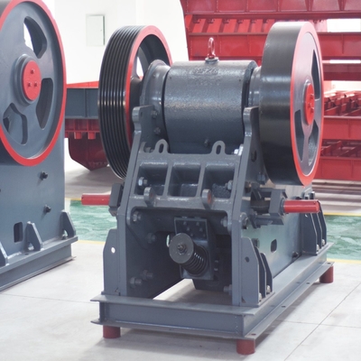 Steencrusher voor rotsen Granite Marble Pec Jaw Steencrusher met transportband Inlaat Grootte 0-410mm