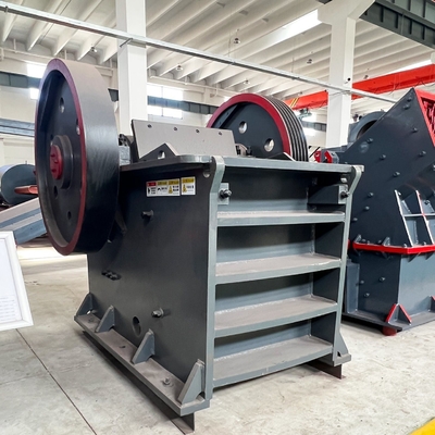Steencrusher voor rotsen Granite Marble Pec Jaw Steencrusher met transportband Inlaat Grootte 0-410mm